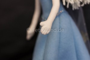 Puppe aus Filz, Elsa, Arm